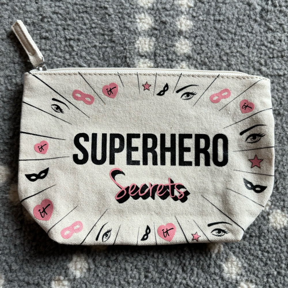 Superhero Secrets Make-Up Cosmetics Pouch - New!